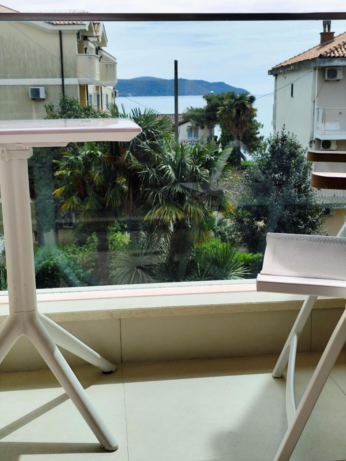 Lucky Studios Herceg Novi Buitenkant foto