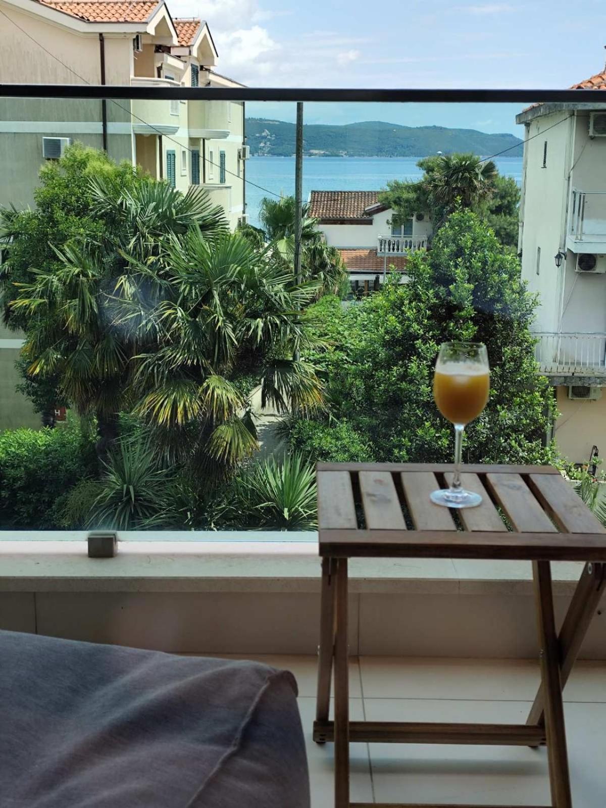 Lucky Studios Herceg Novi Buitenkant foto